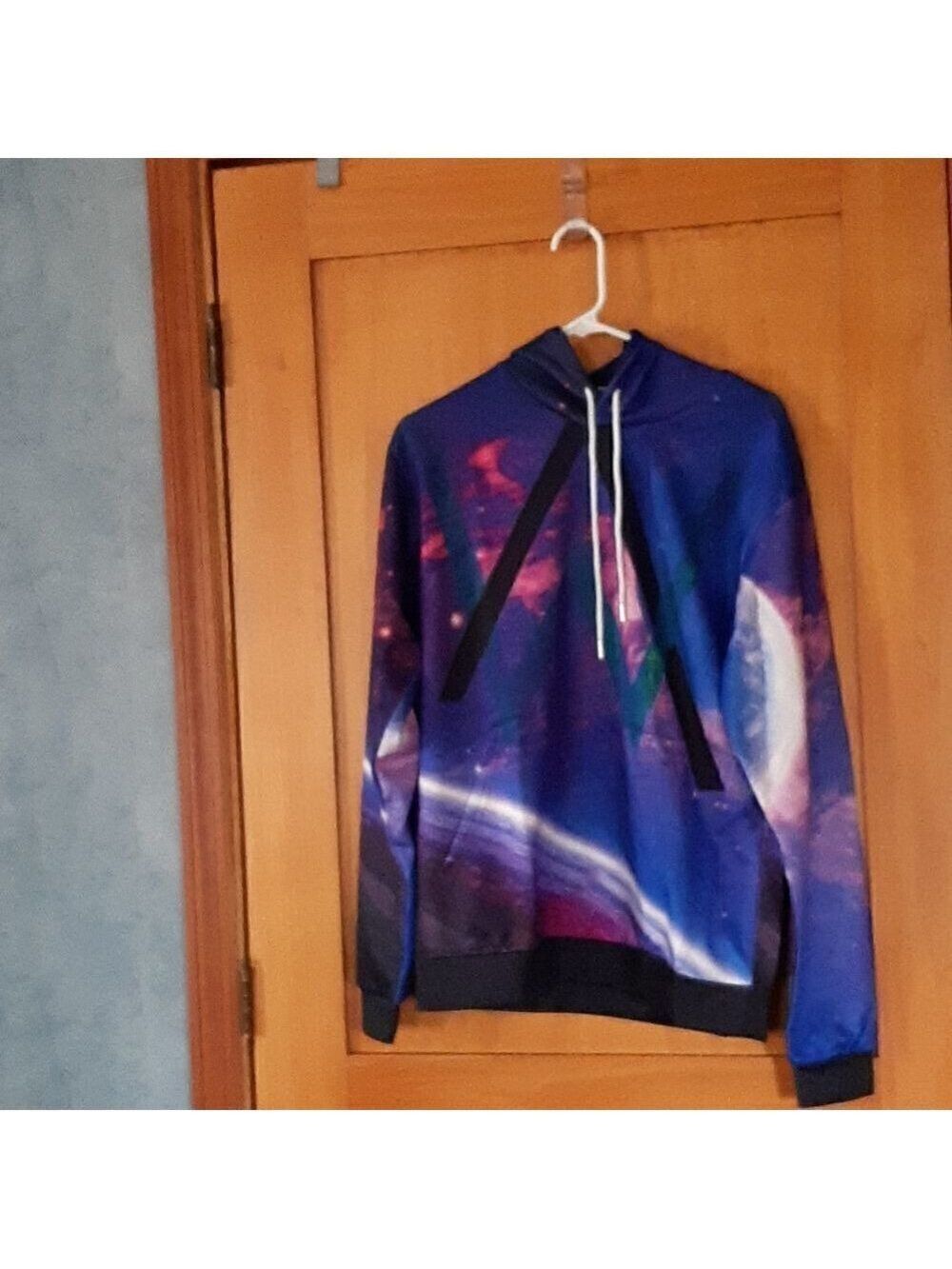 Irpono Unisex Hoodie NWOT  Size M